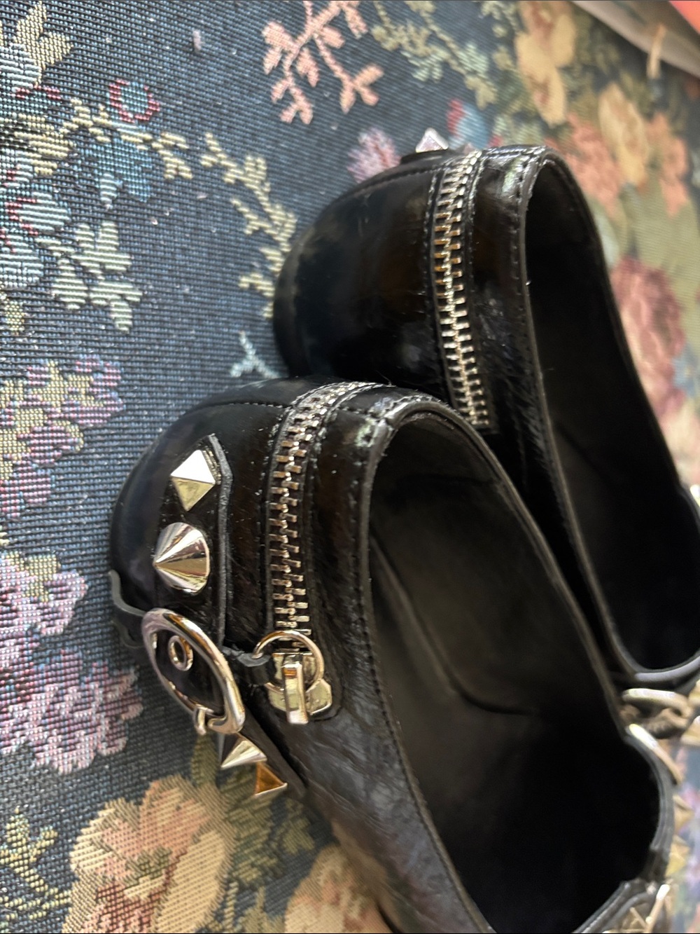 Jeffrey Campbell Black Pointed-Toe Studded Flats with Zipper Trim size 8 - Picture 4 of 7